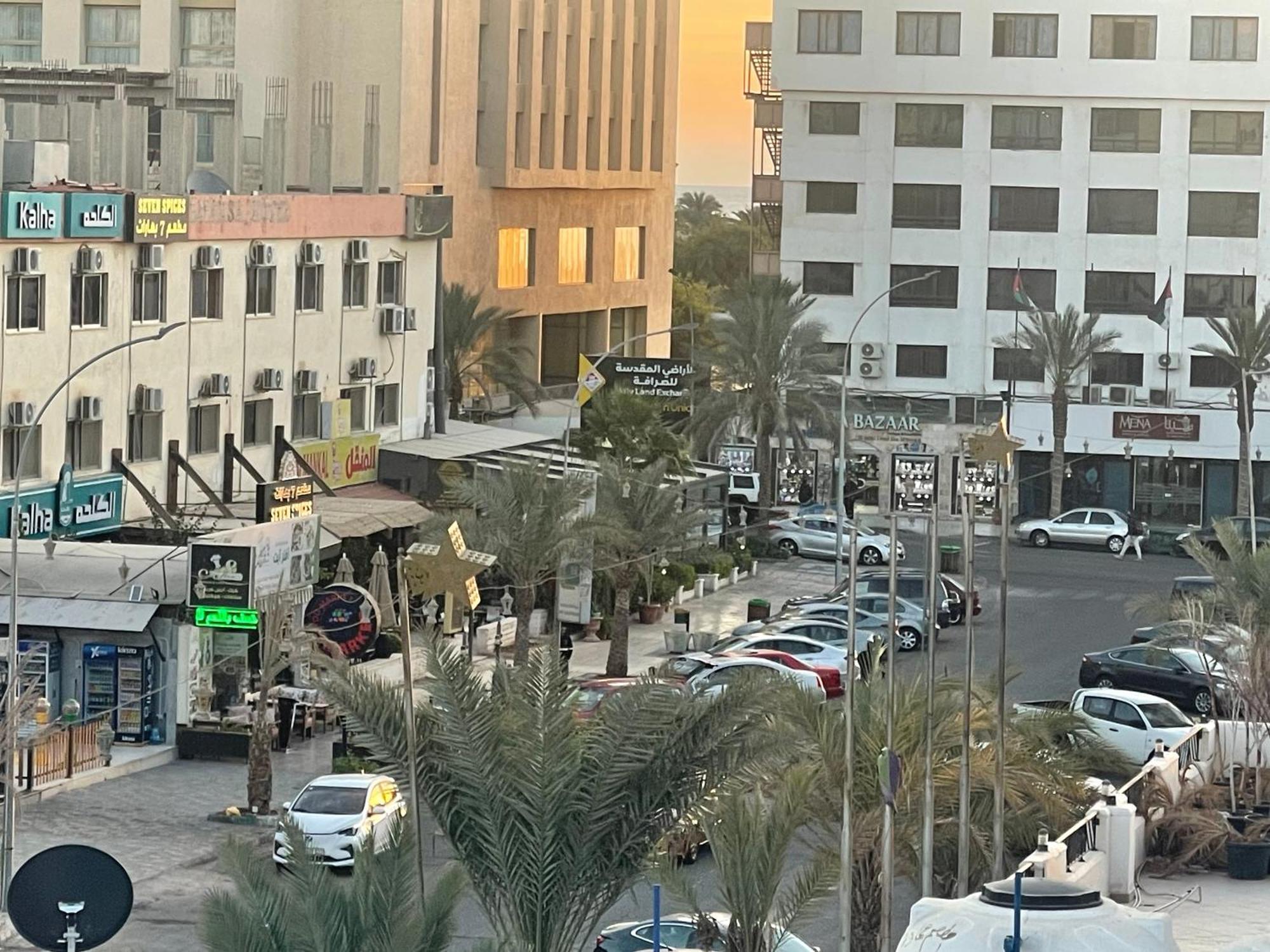 Pizza Street Hostel Aqaba Eksteriør billede